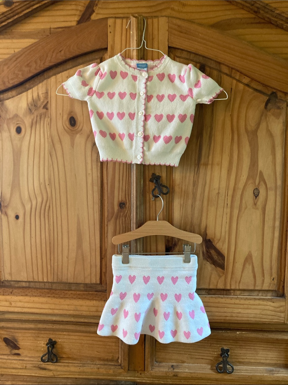 Girls Draper James white pink heart sweater skirt outfit size 2T